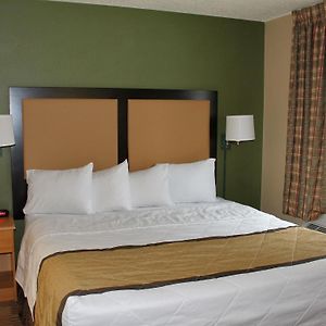 Deluxe Studio 1 King Bed Non-Smoking
